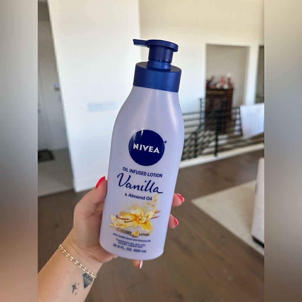 Nivea oil infused lotion NEW